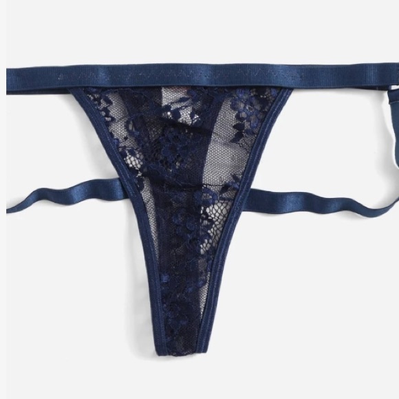 New Romwe Kawaii Floral Lace Ring Linked Cut Out Lingerie Set black small &tags - Picture 6 of 17